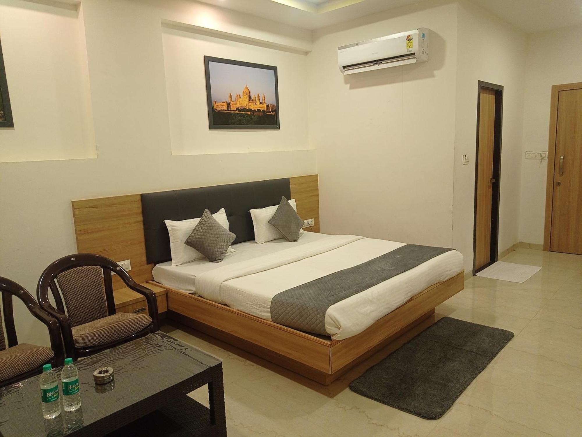 Sun Stone Hotel & Club - Jawai Sheoganj エクステリア 写真