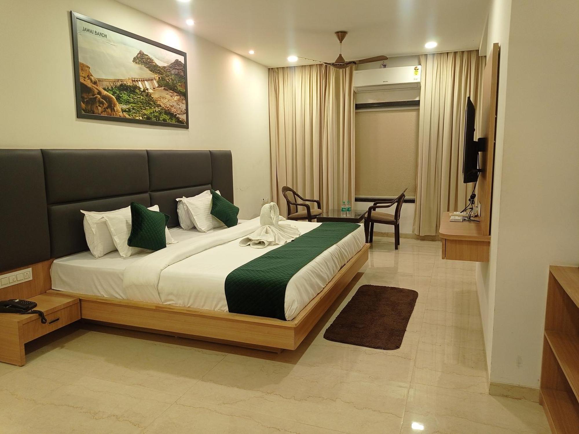 Sun Stone Hotel & Club - Jawai Sheoganj エクステリア 写真